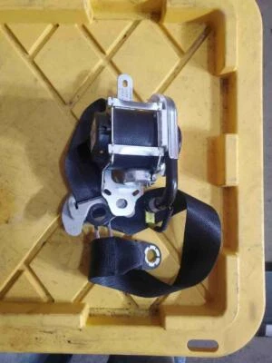 2012-2018 Toyota Prius C Driver Seat Belt Retractor Black VIN B3, 7 & 8 Digit  Foto 1 de 3