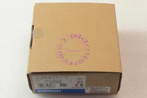 ONE NEW E3JK-TR11-C Omron Photoelectric Switch - Picture 1 of 1