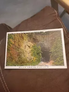 Túnel natural en el suroeste de Virginia - Imagen 1 de 2