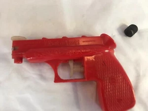 What A Shot! Trick Shot - Vintage Original Red Plastic Water Gun - Hong Kong - Picture 1 of 9