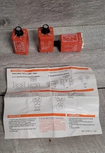 National Controls On-Delay Timer K1K-5-662 .1 to 5 second - Lot of 3 - 24vdc - Picture 1 of 5