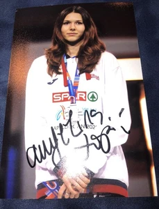 Angelina Topić signiert (Serbien) - Bild 1 von 2