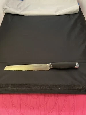 Cuchillo para pan Farberware 8" hoja dentada de acero inoxidable mango negro ¡de colección! Foto 1 de 4
