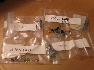 NUOVI 50+PZ VARI TRANSISTOR E DIODI SYLVANIA MOTOROLA RCA P5574 - Foto 1 di 7