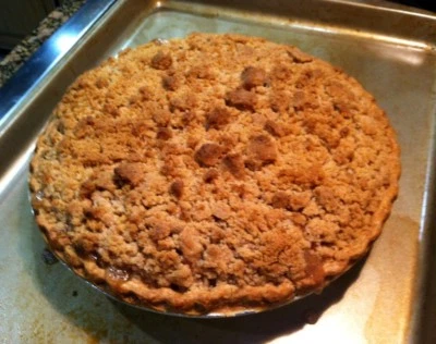 Apple Crumb Pies..Delicious 9 inch Apple Pie. - Image 1 of 4