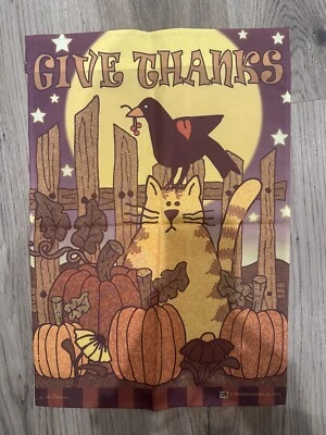 BANDERA DE CASA 12" X 18" Da gracias cuervo, gato, calabazas por Jeremiah Junction 2008 Foto 1 de 4