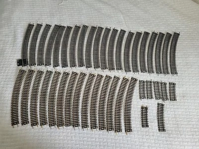 Vintage HO Scale Atlas Snap Track Lot 41 Curved Sections 18" Radius Used FREE SH - Image 1 of 4