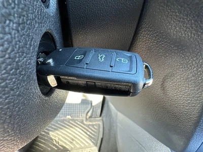 Ignition Switch With Housing & Key 2011 12 13 14 Volkswagen Jetta - Image 1 of 4