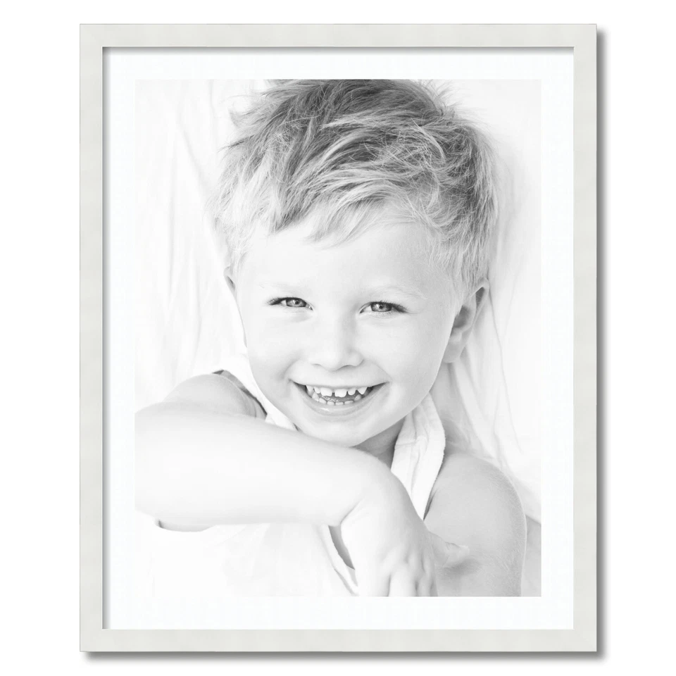 Marco de fotos ArtToFrames blanco mate 26x32 con alfombrilla de 2", apertura 22x28 3966 Foto 1 de 1
