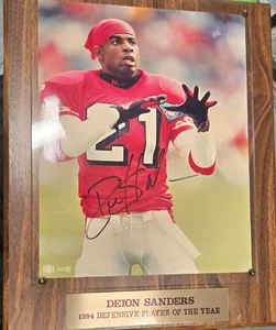 DEION SANDERS 1994 DEFENSIVE PLAYER OF THE YEAR HANDSIGNIERT 8 X 10 - Bild 1 von 4