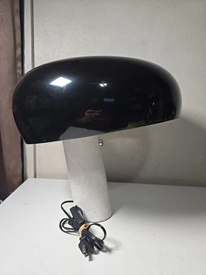 Flos, Snoopy Black, Achille and Pier Giacomo Castiglioni, (1967, Re-Pop en 2003) Foto 1 de 4