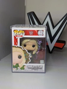 WWE Funko Pop! Charlotte Flair handsigniert - Bild 1 von 7