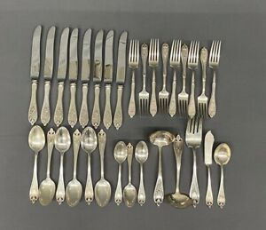 31 Pc 1847 Rogers Bros OLD COLONY  Silverplate Flatware Set with Mono