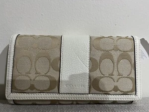 PORTAFOGLIO COACH PARK SIGNATURE kaki chiaro/parchment F51767 - Foto 1 di 7