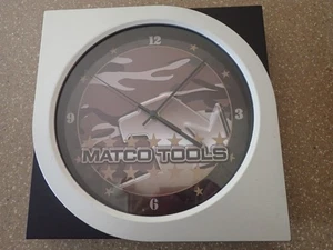 Matco Tools schwarz silber Wanduhr Camouflage 12" x 12" x 2" - Bild 1 von 4
