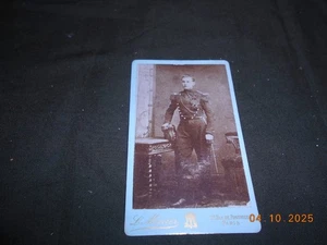 CdV Hartkarton Atelierfoto Portrait Soldat Frankreich ca. 1900 Paris - Picture 1 of 2