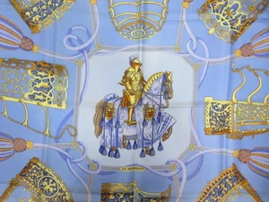 Authentischer HERMES Schal 100 % Seide LES MUSEROLLES blau mehrfarbig gut 111369 - Bild 1 von 7