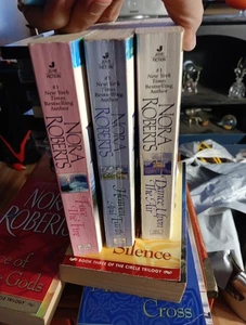 Three Sisters Island Romance komplette Serie Taschenbuch von Nora Roberts - Bild 1 von 7