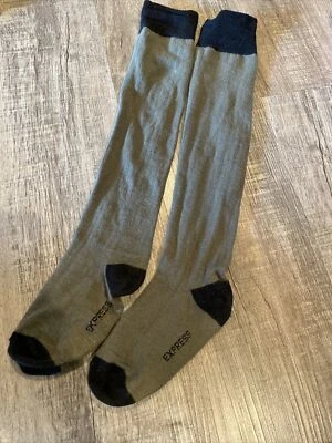 EXPRESS ЗЕЛЕНЫЙ И ЧЕРНЫЙ ЗАГРУЗКИ НОСКИ - Изображение 1 из 3