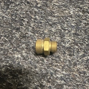 Unión de latón 1/4 x 3/8 BSP - Imagen 1 de 1