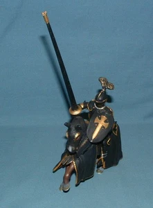 WORLD OF KNIGHTS COLLECTION - MOUNTED KNIGHT #4 - SCHLEICH - USED - Picture 1 of 4
