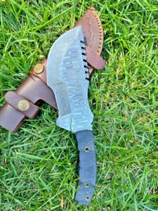 Custom Handmade Damascus Steel Ladder Pattern Fixed Blade Hunting Tracker Knife - Picture 1 of 4