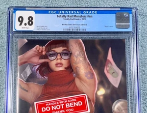 Shikari TOTALLY RAD #nn CGC 9.8 Velma Scooby-Doo Virgin FN w Tats D LTD 100 HOT - Bild 1 von 3