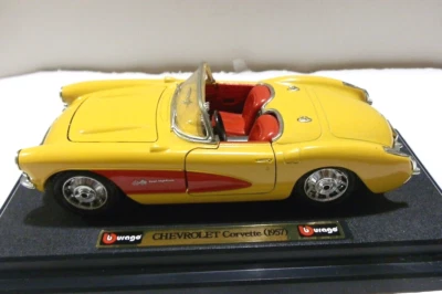 Chevrolet Corvette 1957 convertible Bburago 1/24 amarillo Foto 1 de 4