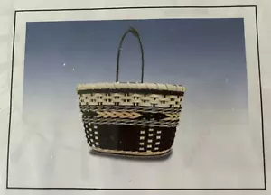 Basket Weaving Pattern Duel by Debbie Hurd - Picture 1 of 1