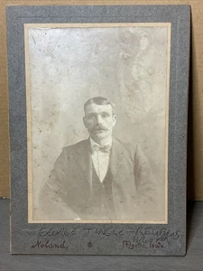 Foto montata anni '20 George Tingle Mystic Iowa tuta papillon baffi Noland B56 - Foto 1 di 5