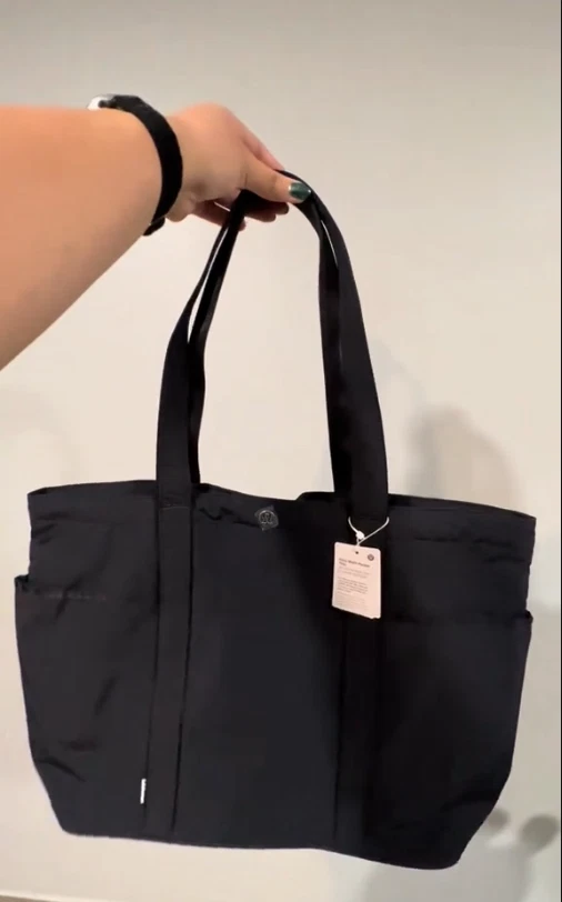 Lululemon Daily Tote Bag Black NWT – Multi Pocket Gym Yoga Travel Shoulder Bag - Image 1 of 4