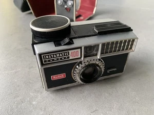 Kodak Instamatic 400 Kamera mit Tasche - Bild 1 von 13