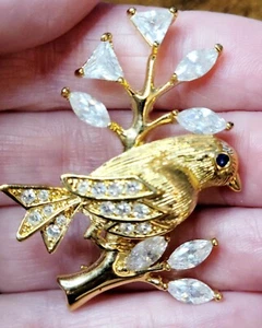 Nolan Miller goldfarbene Vogel auf Ast Brosche mit CZ 2" H mal 1,5" B - Bild 1 von 10