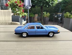 MEBETOYS  ITALY   AUDI 100 IN METAL BLUE  1:25  V NICE CONDITION (SCH7)