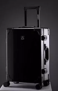 Andiamo Classico with Built-in TSA Lock Zipperless 20 Inch Carry On Black - Picture 1 of 8