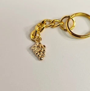 Golden Grapes - Charm Keychain - Gold Color Metal - Bild 1 von 4