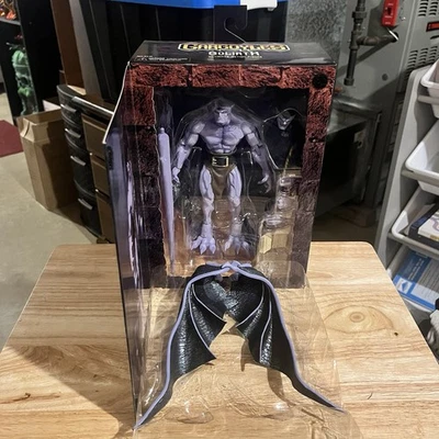 Boneco de ação NECA Gárgulas - Golias 7" Ultimate Disney NOVO com asas dobradas!! - Imagem 1 de 4