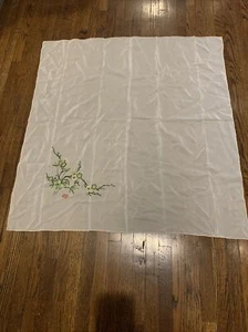 VINTAGE ORIENTAL 100% SILK WHITE WITH FLORAL EMBROIDERY SCARF 32" - Picture 1 of 10