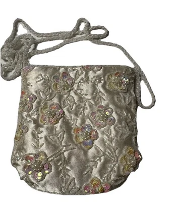 Винтажная сумочка через плечо из атласного радужного стекла с блестками цвета слоновой кости с бисером пастельными цветами - Изображение 1 из 4