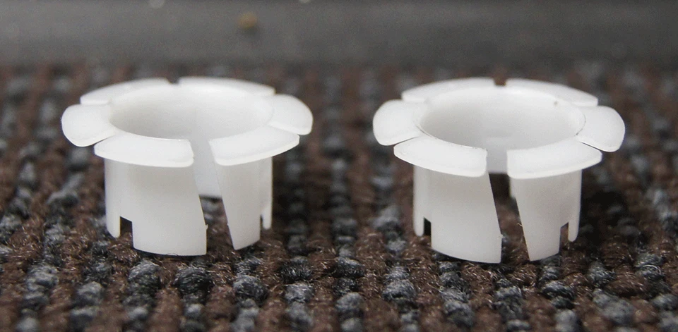 Bujes de pedal de freno GM 2000-2016 2 piezas nuevos OEM nailon blanco 10434953 Foto 1 de 4