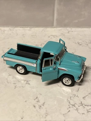 Литая и пластиковая модель пикапа Chevrolet Chevy 1957 года Schylling - Изображение 1 из 4