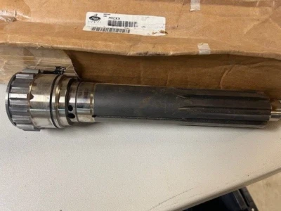 Eje de entrada de transmisión manual gris OEM 25132323 806735 para Mack T310 serie M Foto 1 de 2