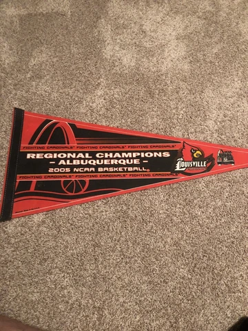 University of Louisville Cardinals Basketball Felt Pennant Wincraft 2005 NCAA Cover
