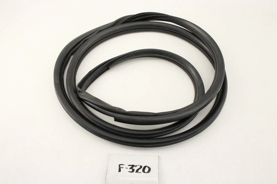 Nuevo Cuerpo de sello de tira climática trasero OEM Mitsubishi Endeavor 2004-2011 LH MR641967 Foto 1 de 1