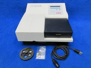 Bio-Tek ELx808IU Lettore Micropiastre Nuova Lampada con Filtri 340 405 450 490 630 nm - Foto 1 di 23