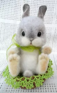 Uovo di Pasqua coniglio coniglio coniglio fatto a mano giocattolo morbido lana merino - Foto 1 di 7