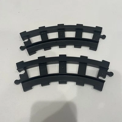 De Colección Lego Duplo Pista de Tren Negro Juego de 2 Piezas CURVADO 4562 Años 80 90 Niño VENDEDOR DE EE. UU. Foto 1 de 3