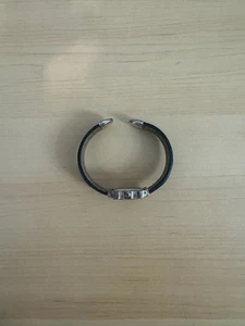 Nur Teile!! Vintage Damenuhr im Manschettenstil benötigt möglicherweise nur Batterie - Bild 1 von 10