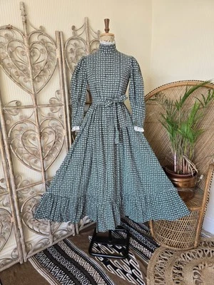 Vintage green floral Laura Ashley cotton prairie 70s cottagecore maxi dress S - Image 1 of 4