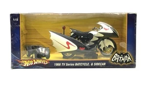 2009 Hot Wheels 1:12 1966 Batman TV Series BATCYCLE & SIDECAR NIB - Picture 1 of 9